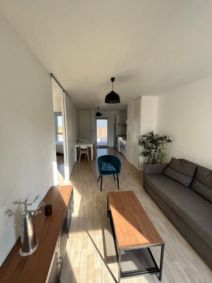 Modern And Bright Apartment Near Paris La Courneuve Exterior foto