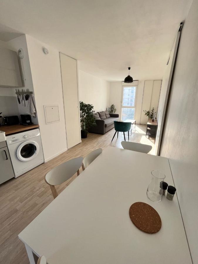 Modern And Bright Apartment Near Paris La Courneuve Exterior foto